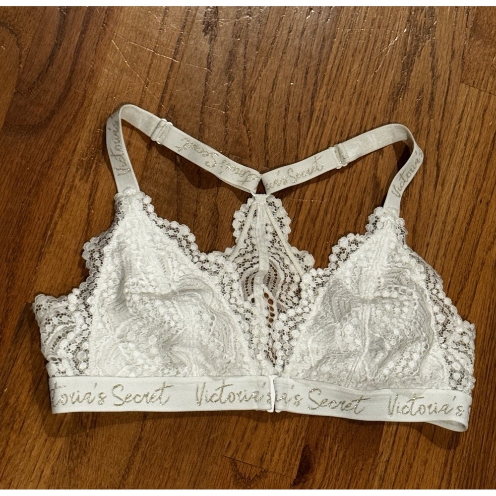 VICTORIA'S SECRET Medium White Lace BRALETTE BRA NWOT Racerback
